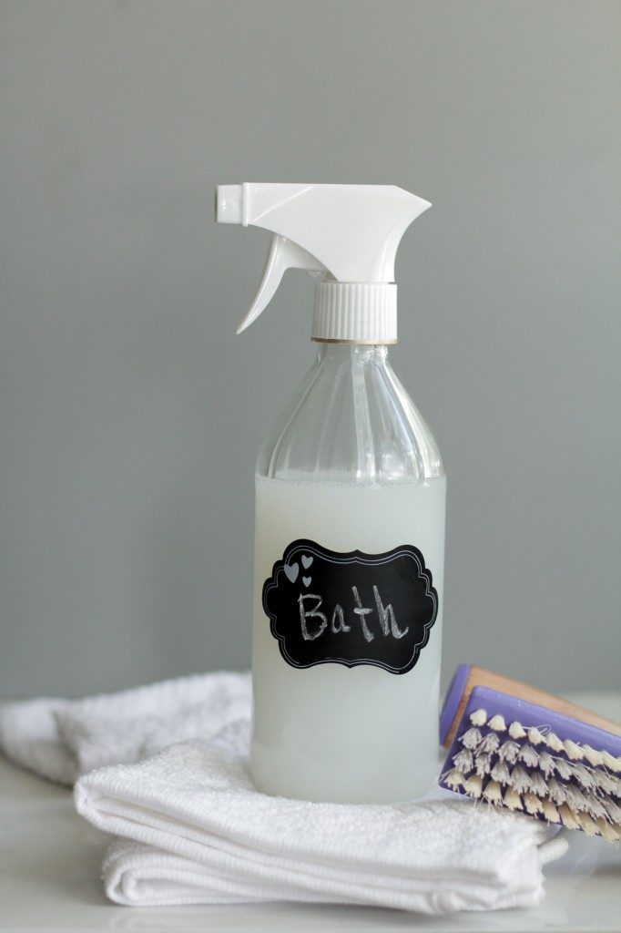 Natural DIY Cleaning Recipes: Homemade Bathroom Cleaner